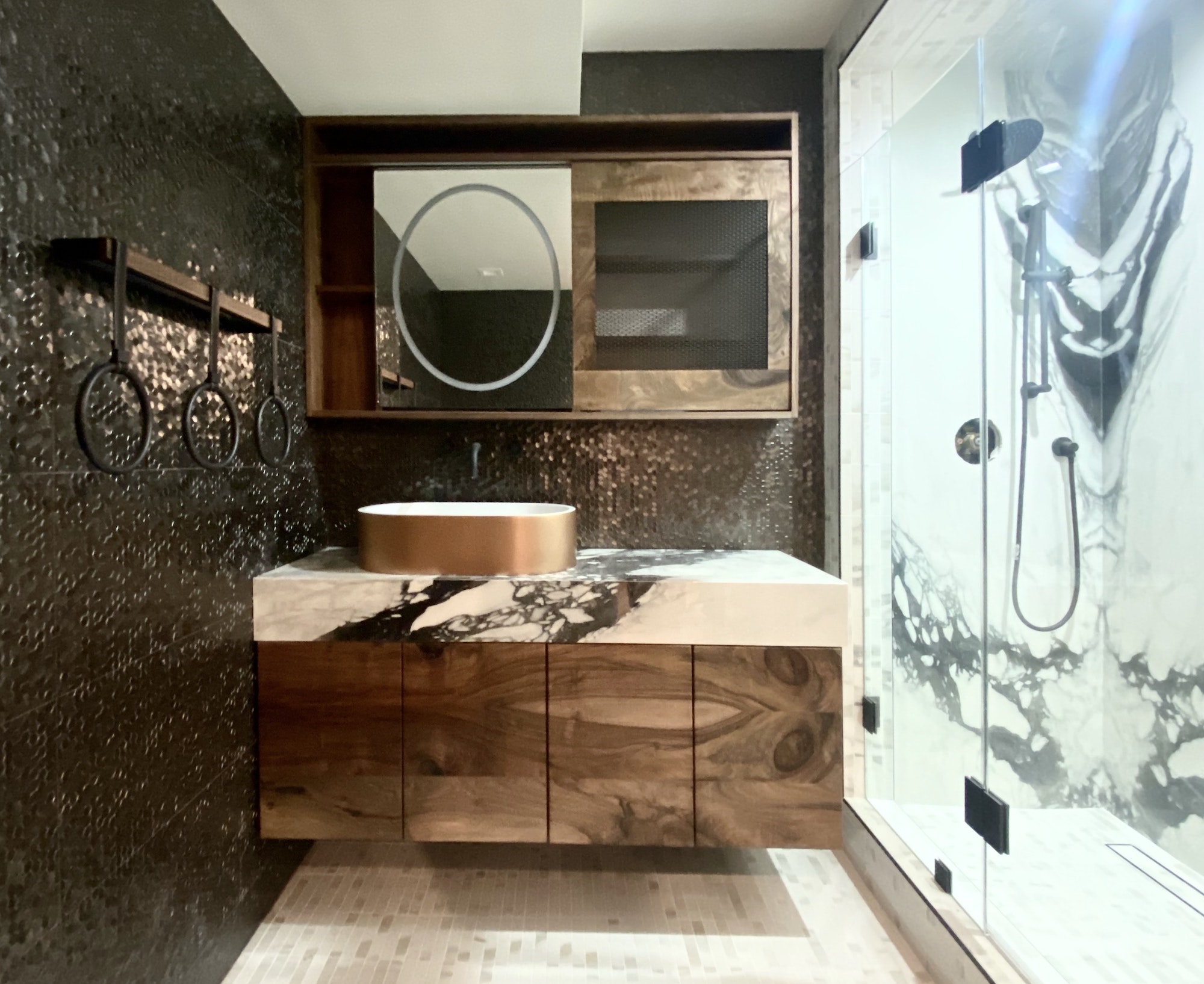 Tips Mendesain Kamar Mandi Hotel Terlihat Elegan