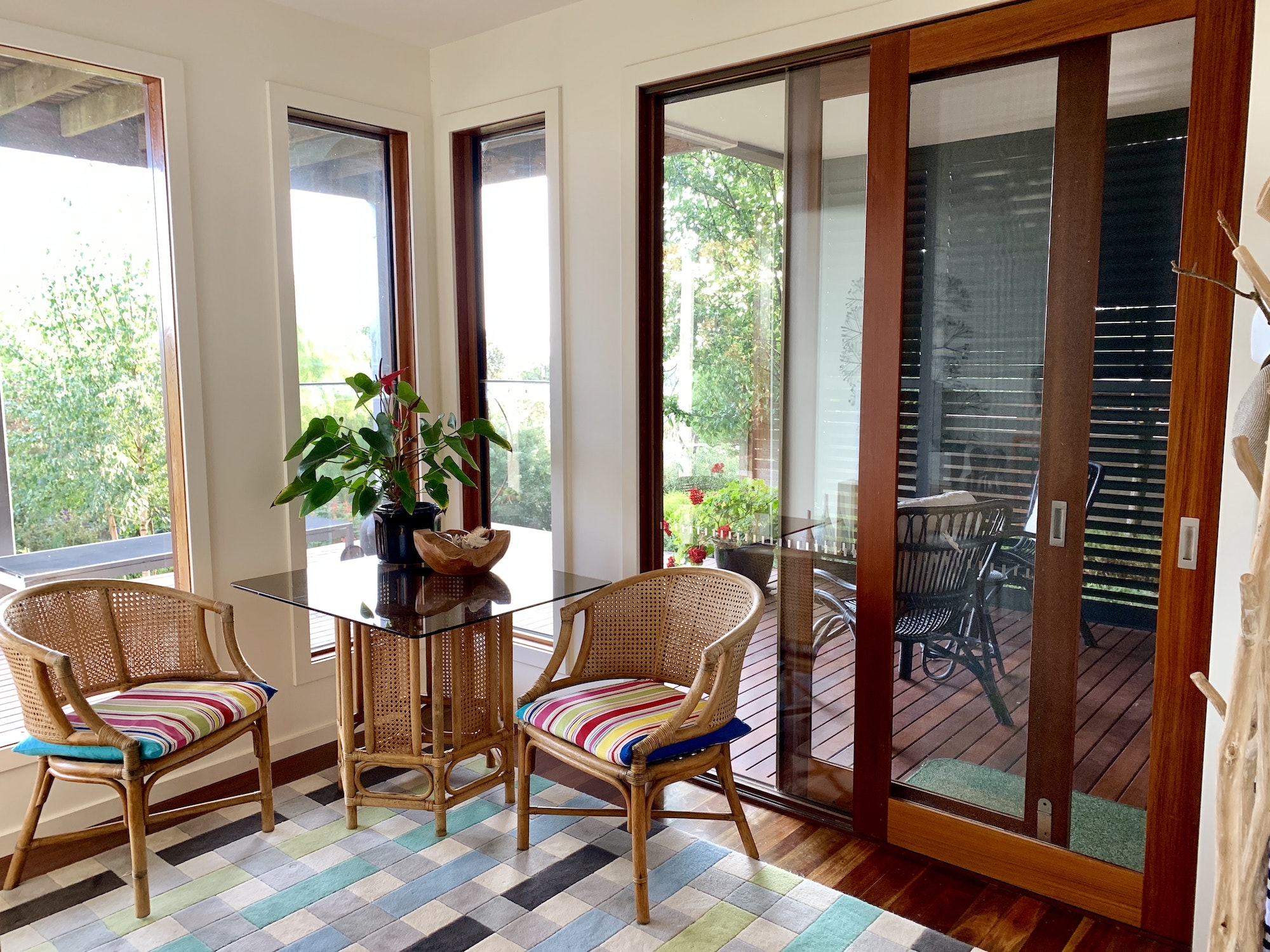 Desain Ruangan dengan Sliding Door