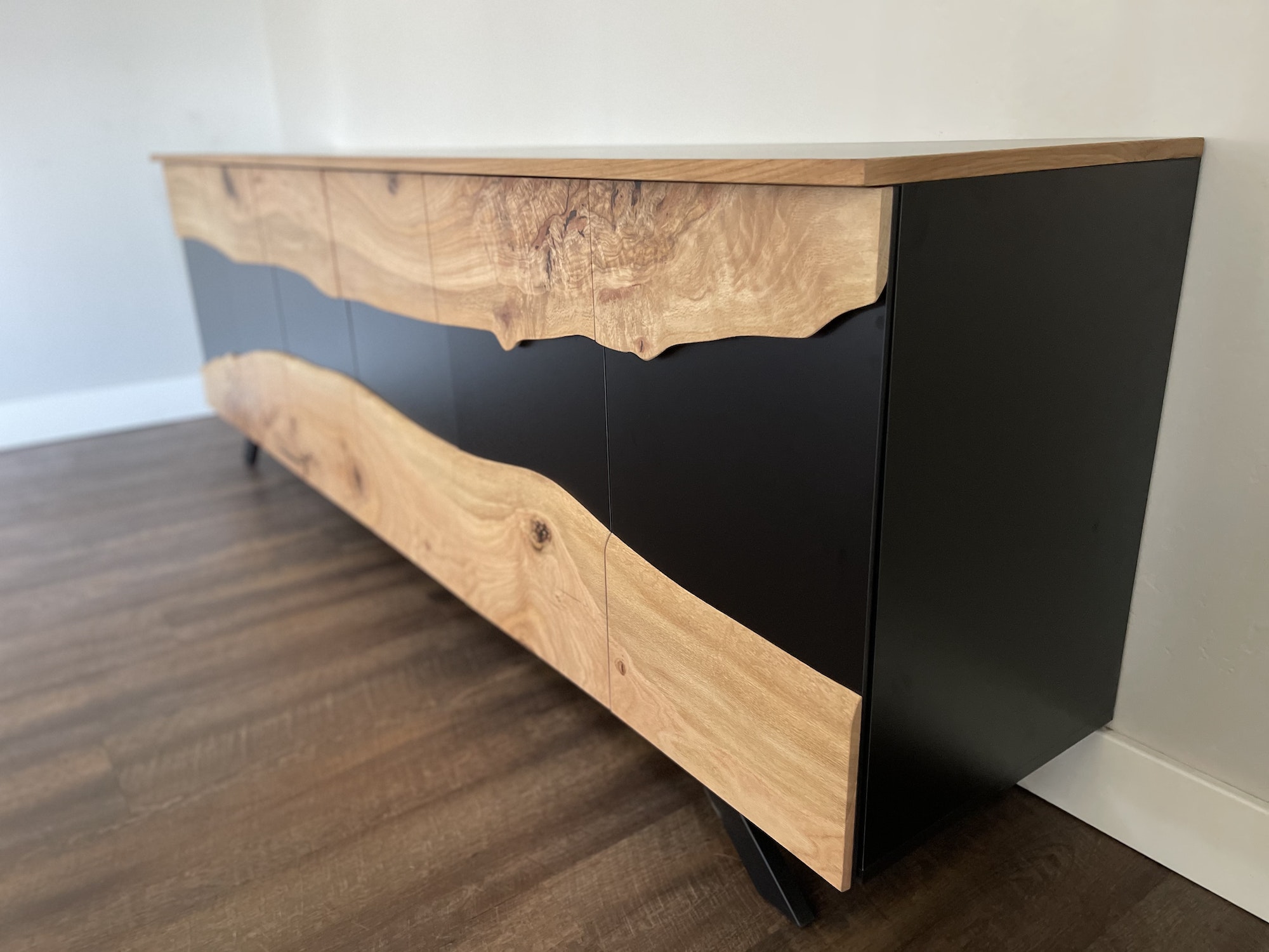 Custom Furniture Jakarta Barat